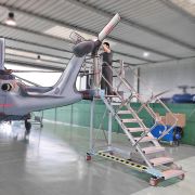Manutenzione elicotteri ed aerei - Attrezzature speciali per manutenzione elicotteri e aerei