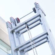 3CM - Scala professionale a corda a tre elementi in alluminio - Rope-operated 3-section ladder