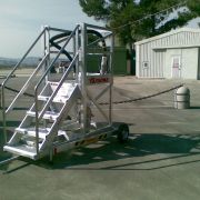 Maintenance of helicopters and airplanes - Special equipment for helicopter and aircraft maintenance