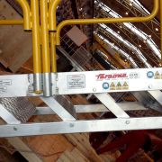 Scala speciale elevabile - Special ladder, for transport sector, with a lifting platform to work safely up to 5 m.
