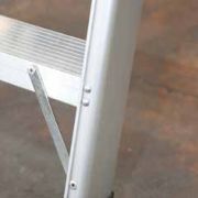 SELLA - Scala professionale singola in alluminio - 1-teilige Leiter mit breiten Stufen.