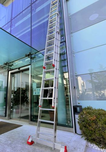 3CM - Rope-operated 3-section professional aluminium ladder