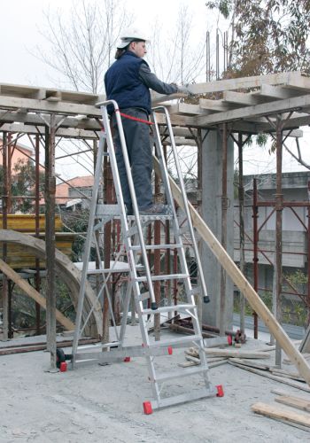 SM- A-frame ladder with protected working area