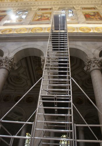 Special scaffold tower for "San Paolo fuori le Mura" Basilica